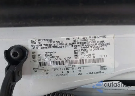 2018 Ford Focus Se z USA, uszkodzony, nr VIN 1FADP3F26JL250257